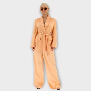 SUIT ELEGANT WOMAN - PEACH